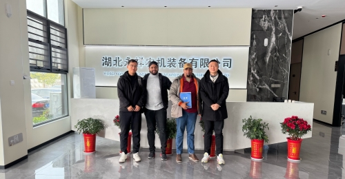 Welcome Enmanuel Rodríguez From The Dominican Republic To Visit Our YongXiang