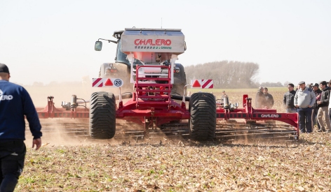 YongXiang Precision Pneumatic Seeder Demonstrated in Argentina