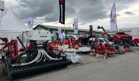 Yongxiang Seeder Exhibits at The Italian Exhibition